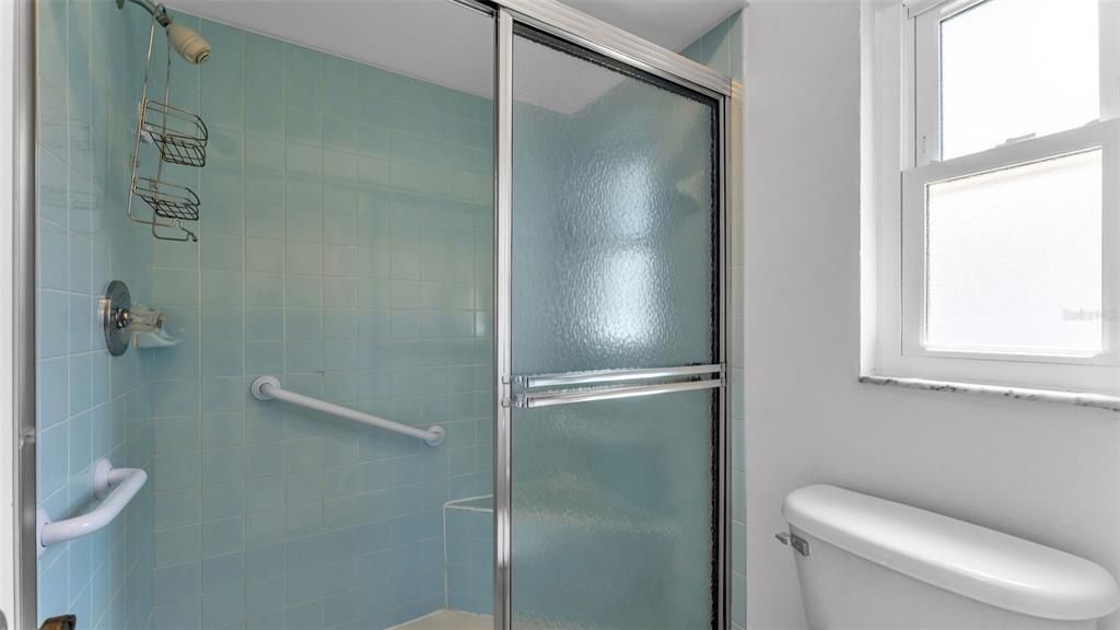 For Sale: $230,000 (2 beds, 2 baths, 1179 Square Feet)