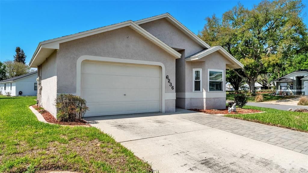 For Sale: $230,000 (2 beds, 2 baths, 1179 Square Feet)