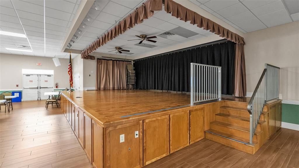 For Sale: $230,000 (2 beds, 2 baths, 1179 Square Feet)
