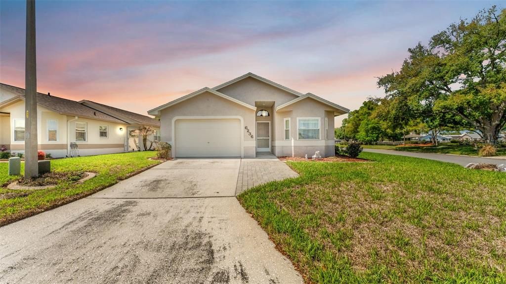 For Sale: $230,000 (2 beds, 2 baths, 1179 Square Feet)