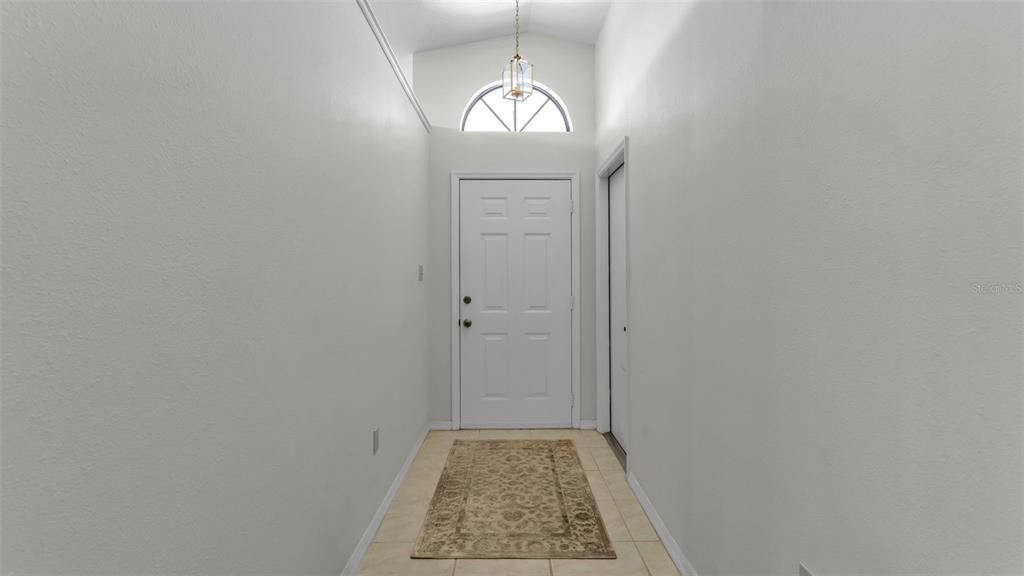 For Sale: $230,000 (2 beds, 2 baths, 1179 Square Feet)
