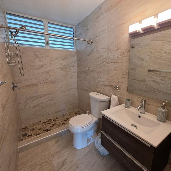 Под контрактом: $297,000 (3 спален, 2 ванн, 1060 Квадратных фут)