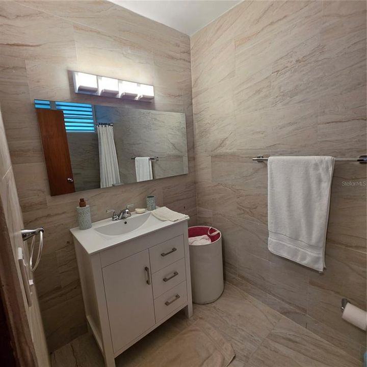 Под контрактом: $297,000 (3 спален, 2 ванн, 1060 Квадратных фут)