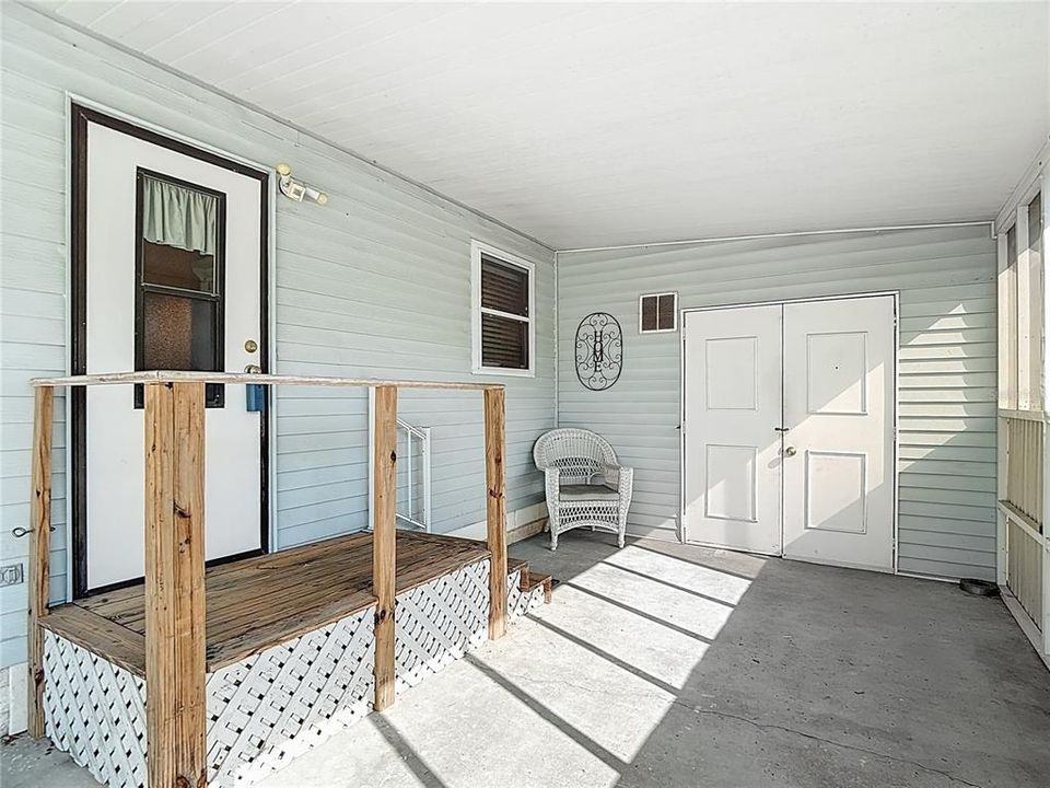 For Sale: $120,000 (2 beds, 2 baths, 1066 Square Feet)