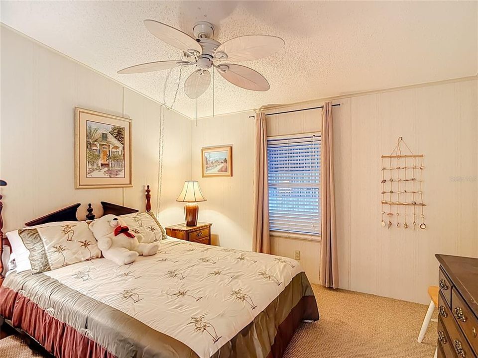 For Sale: $120,000 (2 beds, 2 baths, 1066 Square Feet)