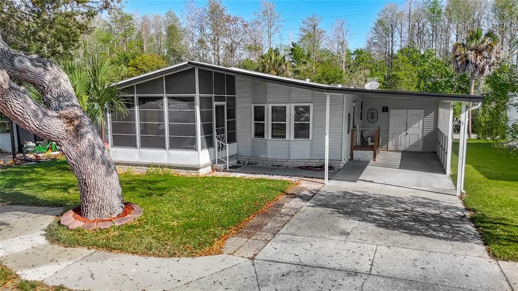 For Sale: $120,000 (2 beds, 2 baths, 1066 Square Feet)