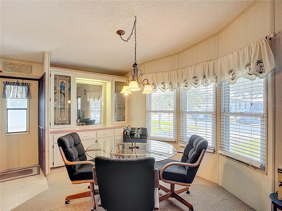 For Sale: $120,000 (2 beds, 2 baths, 1066 Square Feet)