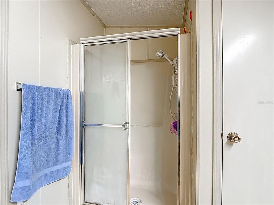 For Sale: $120,000 (2 beds, 2 baths, 1066 Square Feet)