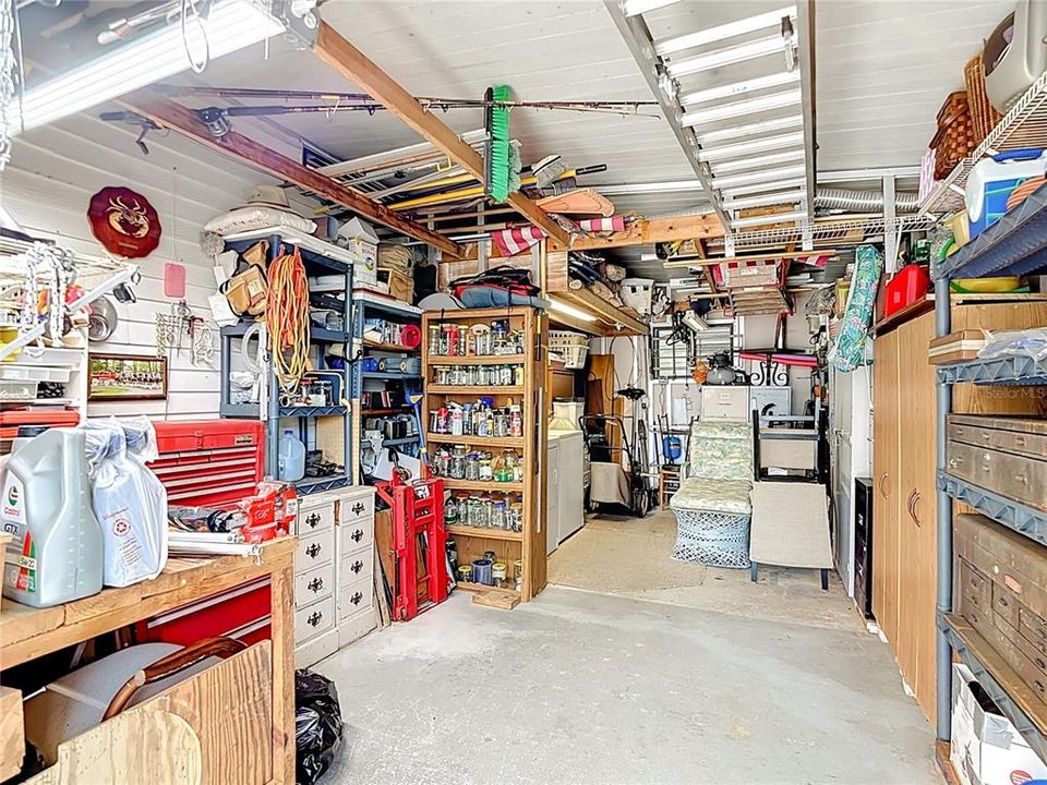 For Sale: $120,000 (2 beds, 2 baths, 1066 Square Feet)
