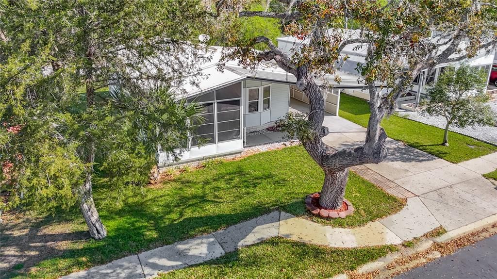 For Sale: $120,000 (2 beds, 2 baths, 1066 Square Feet)