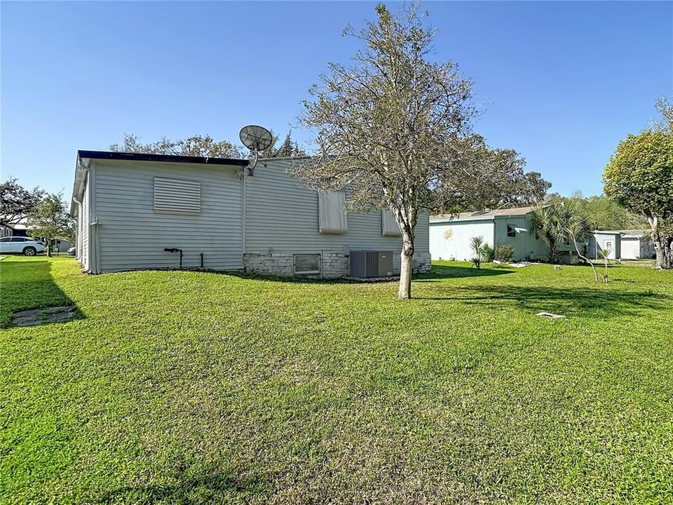 For Sale: $120,000 (2 beds, 2 baths, 1066 Square Feet)