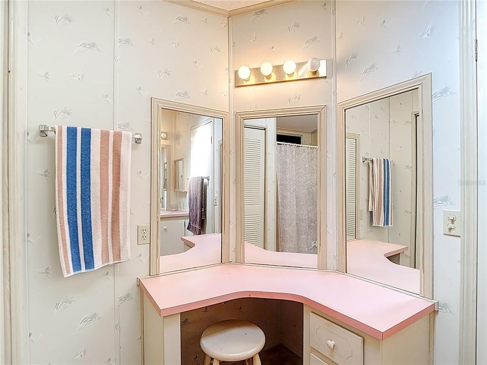 For Sale: $120,000 (2 beds, 2 baths, 1066 Square Feet)