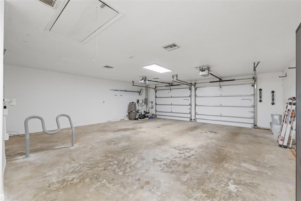 Activo con contrato: $2,200,000 (4 camas, 4 baños, 3390 Pies cuadrados)