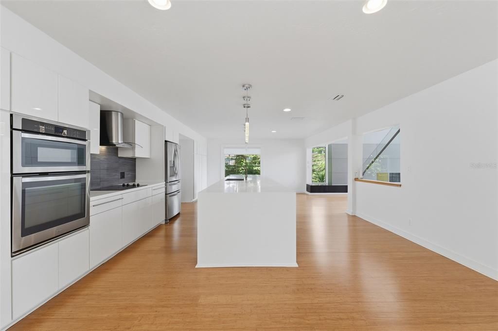 Activo con contrato: $2,200,000 (4 camas, 4 baños, 3390 Pies cuadrados)