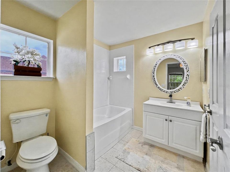 En Venta: $530,000 (4 camas, 2 baños, 1878 Pies cuadrados)