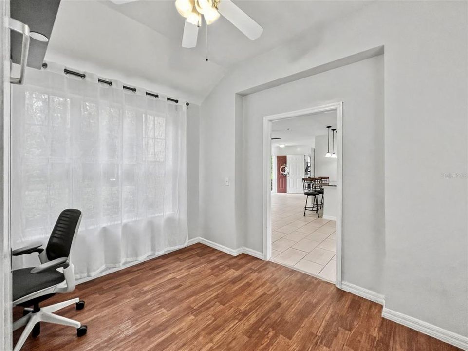 En Venta: $530,000 (4 camas, 2 baños, 1878 Pies cuadrados)