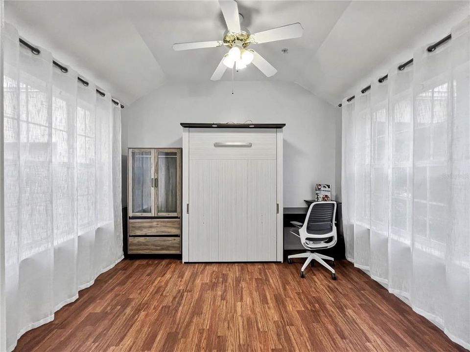 En Venta: $530,000 (4 camas, 2 baños, 1878 Pies cuadrados)