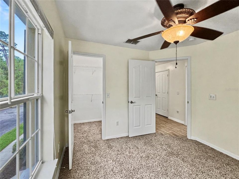 En Venta: $530,000 (4 camas, 2 baños, 1878 Pies cuadrados)