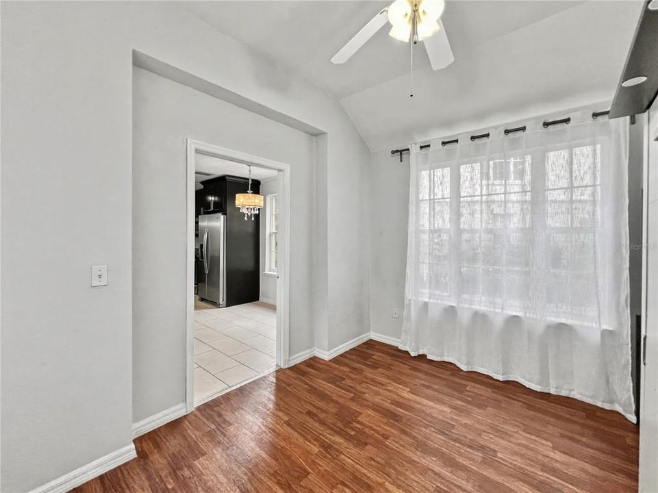 En Venta: $530,000 (4 camas, 2 baños, 1878 Pies cuadrados)