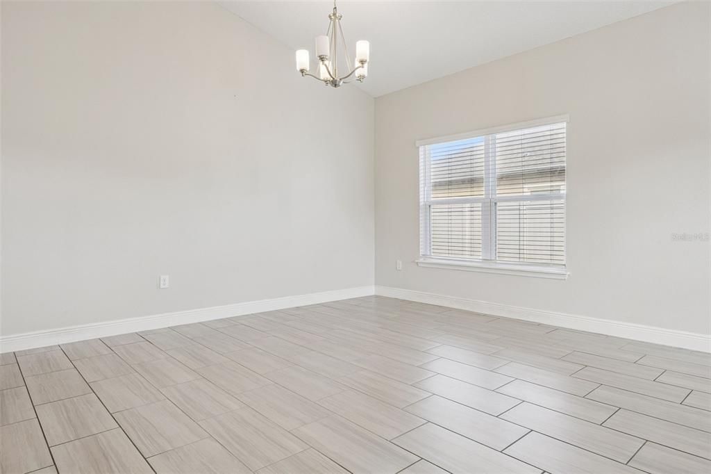 For Sale: $410,000 (4 beds, 2 baths, 2162 Square Feet)