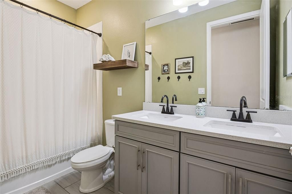 For Sale: $410,000 (4 beds, 2 baths, 2162 Square Feet)