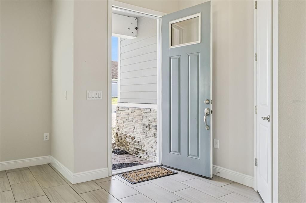 For Sale: $410,000 (4 beds, 2 baths, 2162 Square Feet)