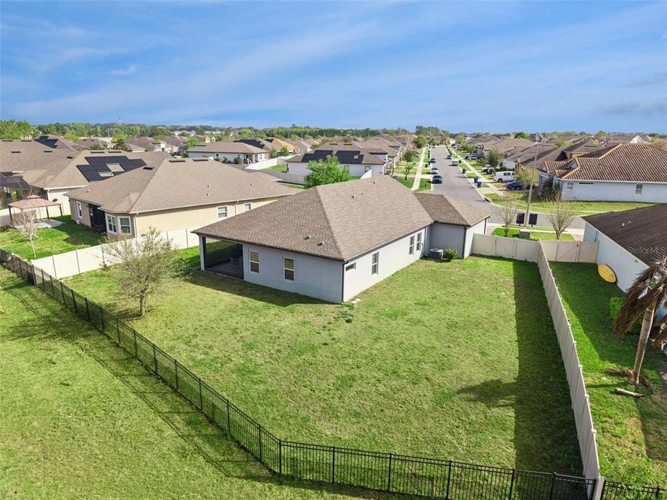 For Sale: $410,000 (4 beds, 2 baths, 2162 Square Feet)