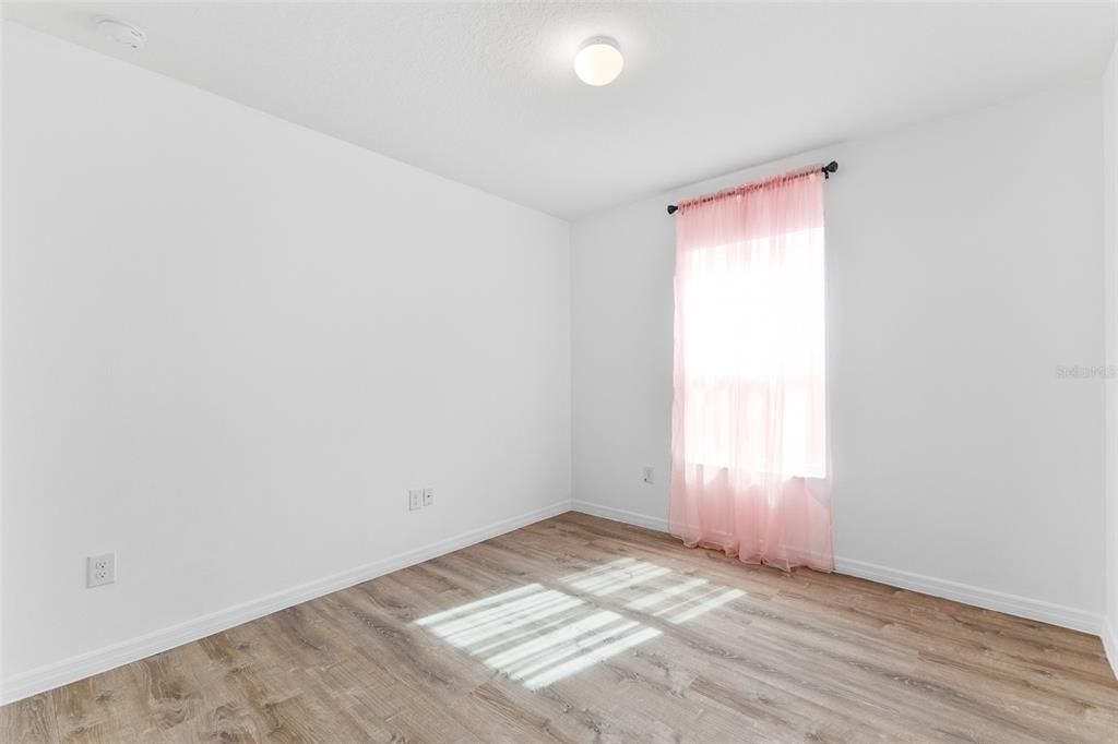 En Renta: $2,000 (4 camas, 2 baños, 1717 Pies cuadrados)