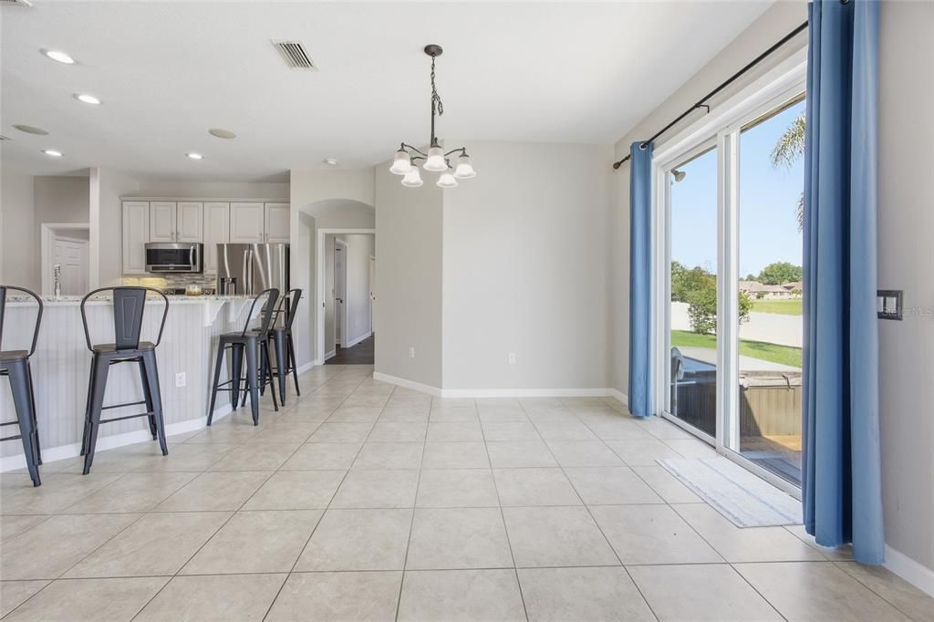 En Venta: $428,000 (3 camas, 2 baños, 2123 Pies cuadrados)