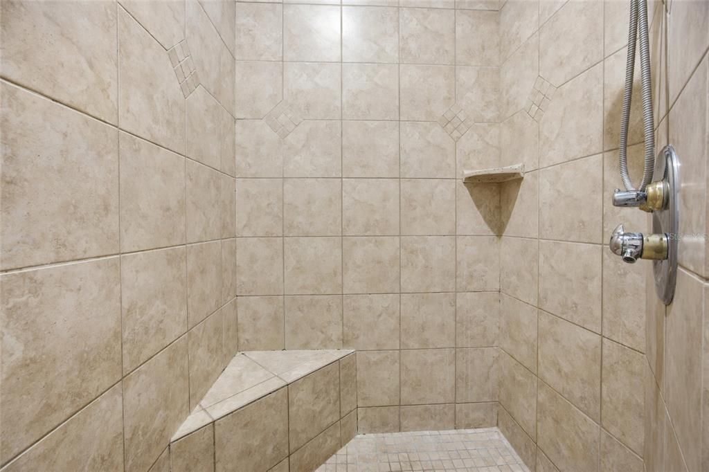 En Venta: $428,000 (3 camas, 2 baños, 2123 Pies cuadrados)