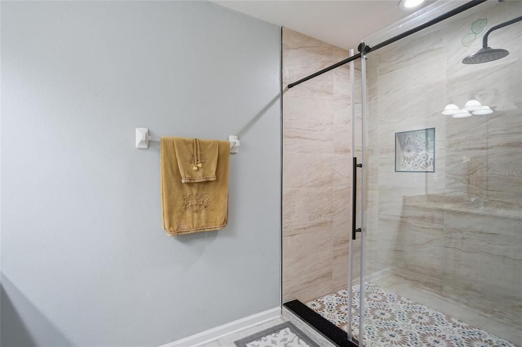 На продажу: $275,000 (3 спален, 2 ванн, 1588 Квадратных фут)