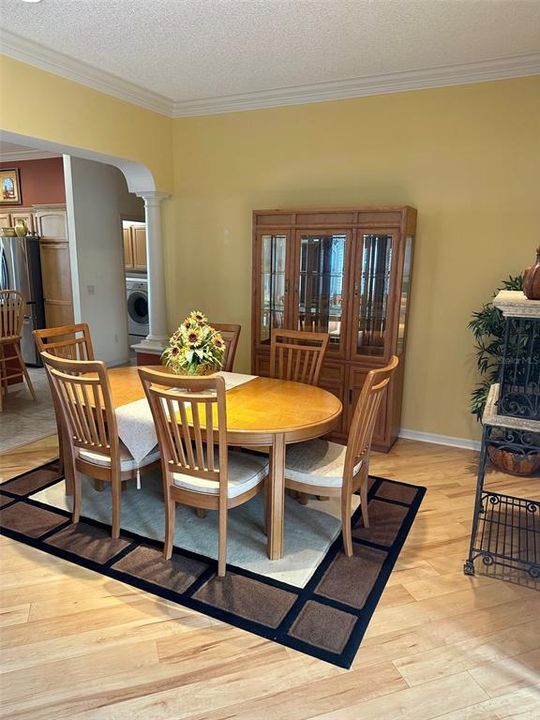 Activo con contrato: $399,900 (3 camas, 2 baños, 1880 Pies cuadrados)