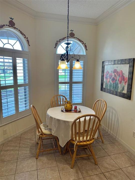 Activo con contrato: $399,900 (3 camas, 2 baños, 1880 Pies cuadrados)