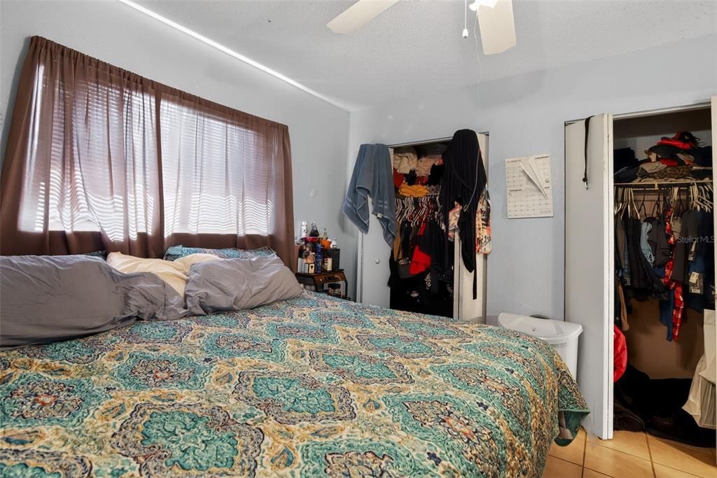 For Sale: $169,000 (2 beds, 1 baths, 904 Square Feet)