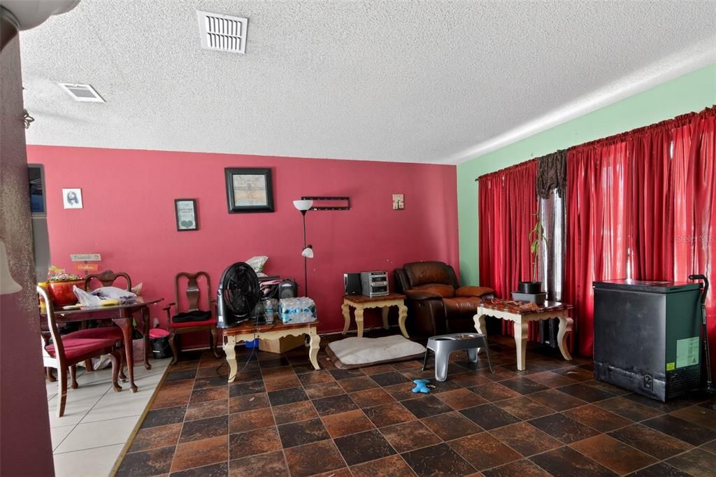 En Venta: $159,000 (2 camas, 1 baños, 900 Pies cuadrados)