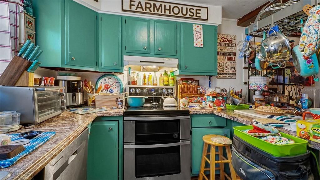 На продажу: $189,000 (3 спален, 2 ванн, 1646 Квадратных фут)