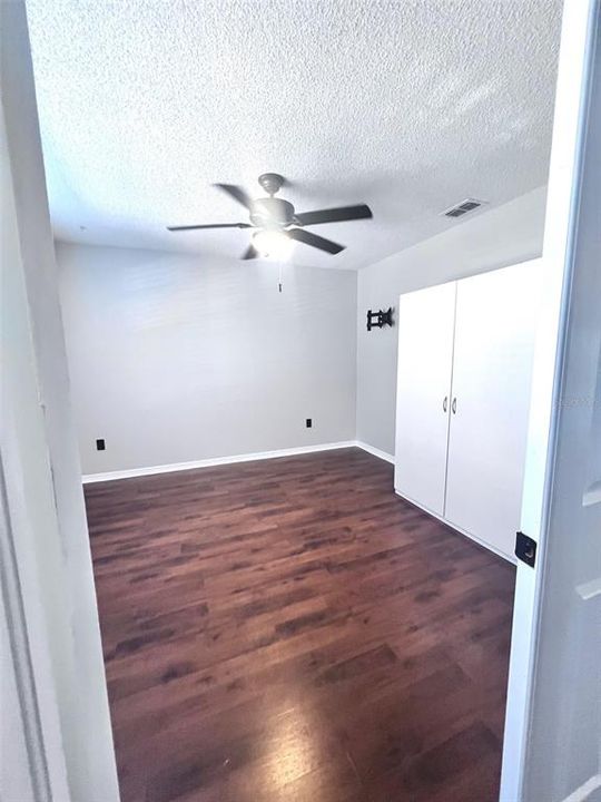 В аренду: $1,700 (2 спален, 2 ванн, 1025 Квадратных фут)