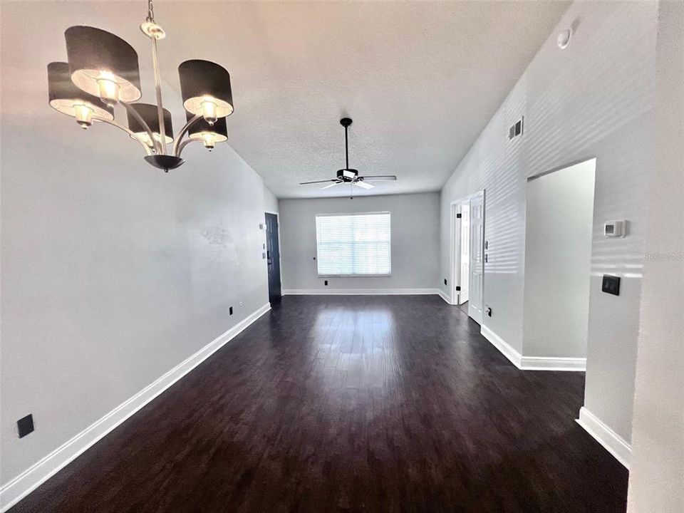 В аренду: $1,700 (2 спален, 2 ванн, 1025 Квадратных фут)