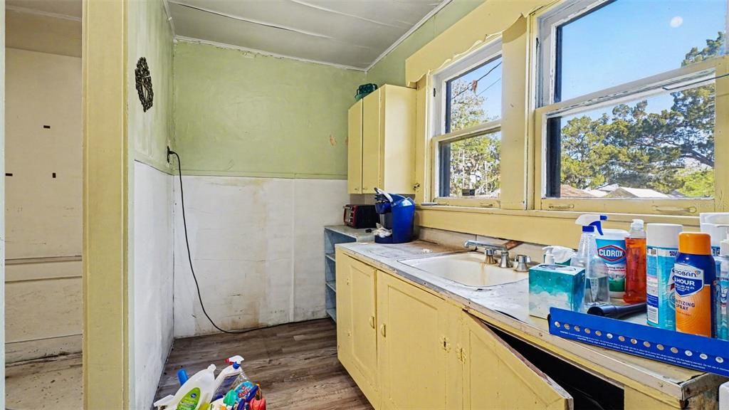 For Sale: $399,000 (0 beds, 0 baths, 1520 Square Feet)