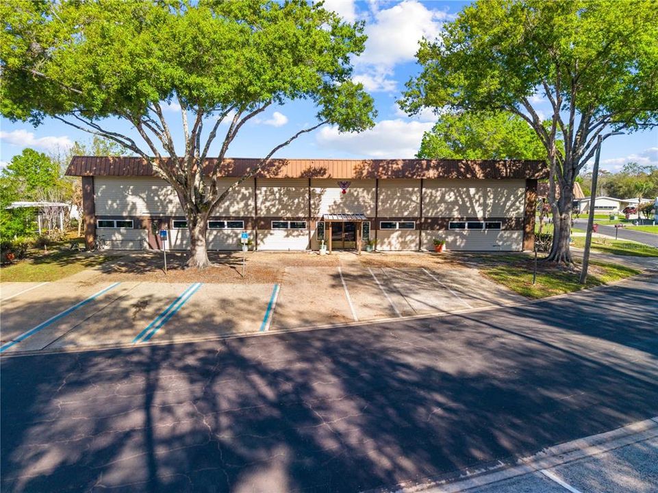For Sale: $200,000 (2 beds, 2 baths, 1269 Square Feet)