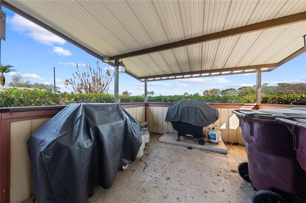 For Sale: $200,000 (2 beds, 2 baths, 1269 Square Feet)