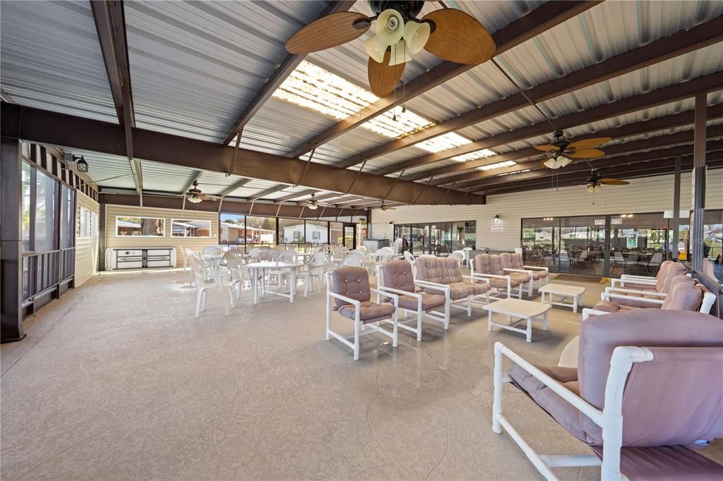 For Sale: $200,000 (2 beds, 2 baths, 1269 Square Feet)