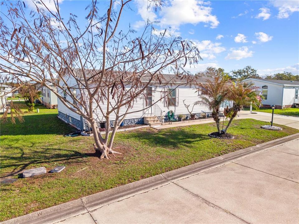 For Sale: $200,000 (2 beds, 2 baths, 1269 Square Feet)