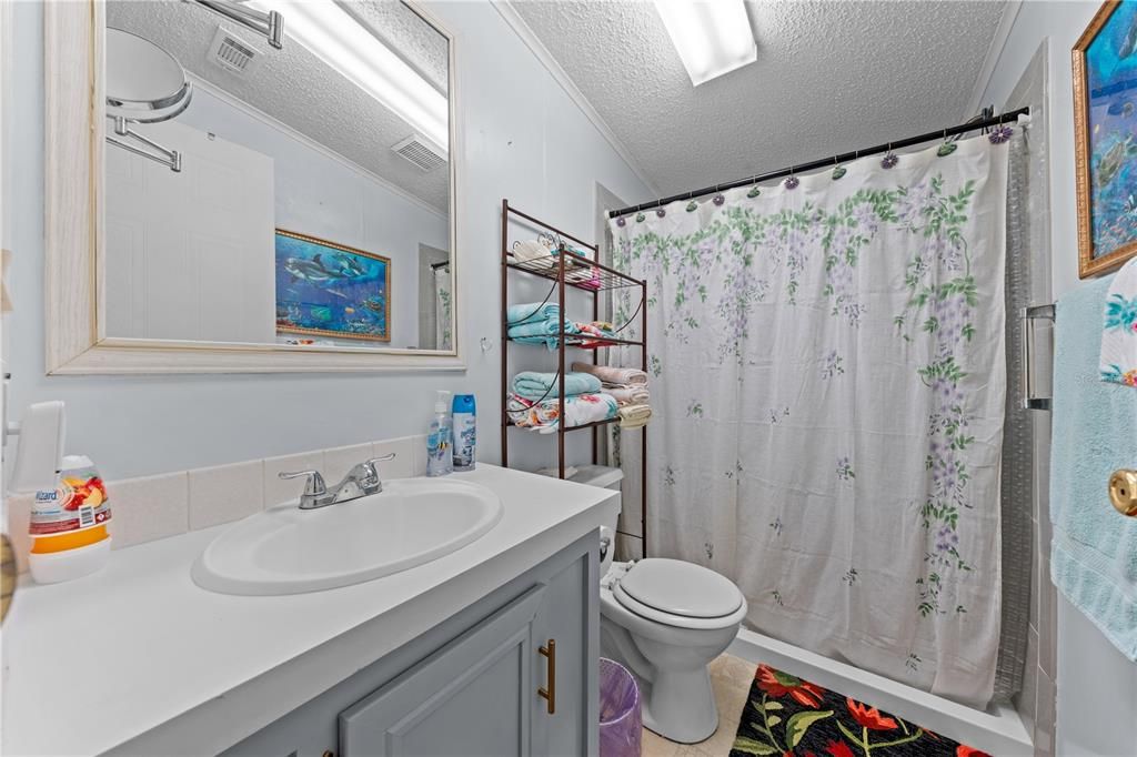 For Sale: $200,000 (2 beds, 2 baths, 1269 Square Feet)
