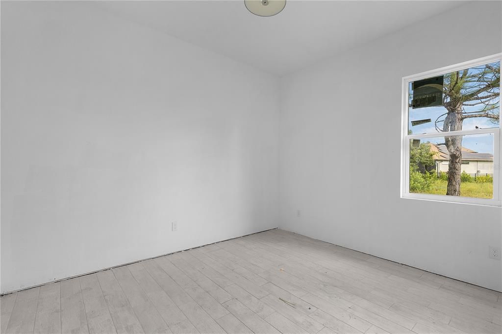 Под контрактом: $249,900 (3 спален, 2 ванн, 1686 Квадратных фут)