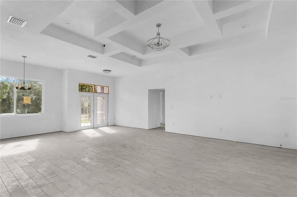 Под контрактом: $249,900 (3 спален, 2 ванн, 1686 Квадратных фут)
