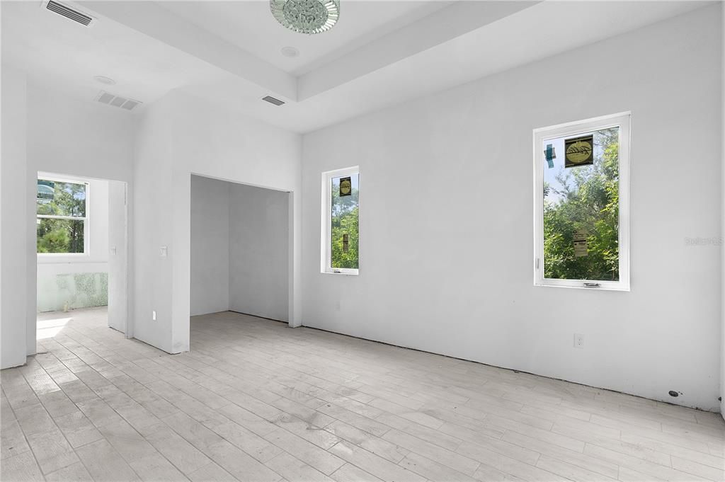 Под контрактом: $249,900 (3 спален, 2 ванн, 1686 Квадратных фут)
