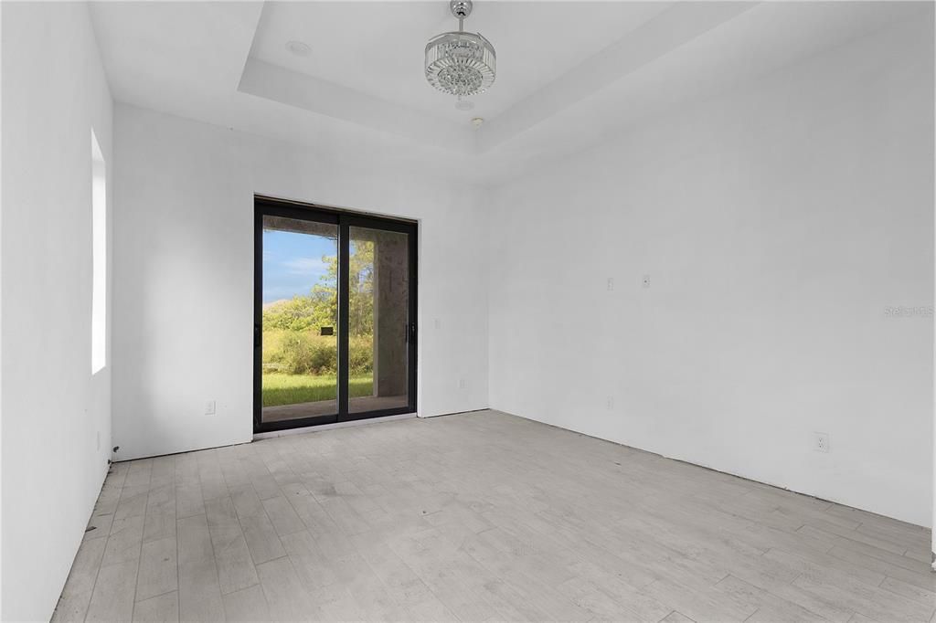 Под контрактом: $249,900 (3 спален, 2 ванн, 1686 Квадратных фут)
