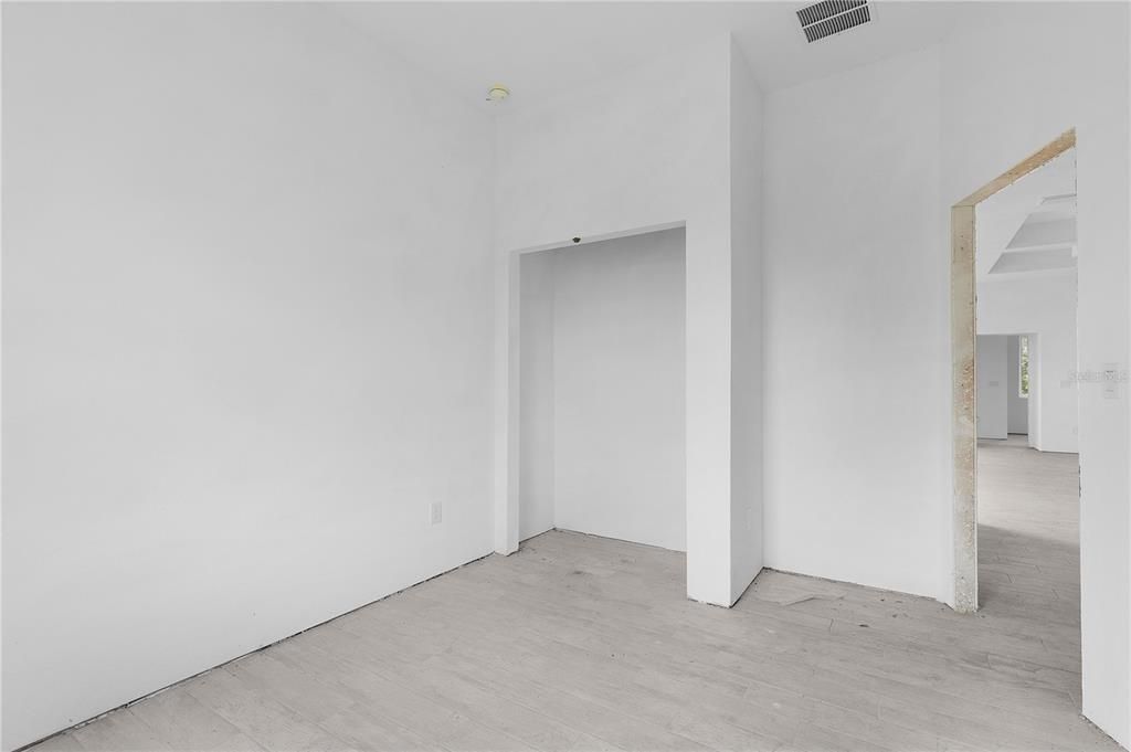 Под контрактом: $249,900 (3 спален, 2 ванн, 1686 Квадратных фут)