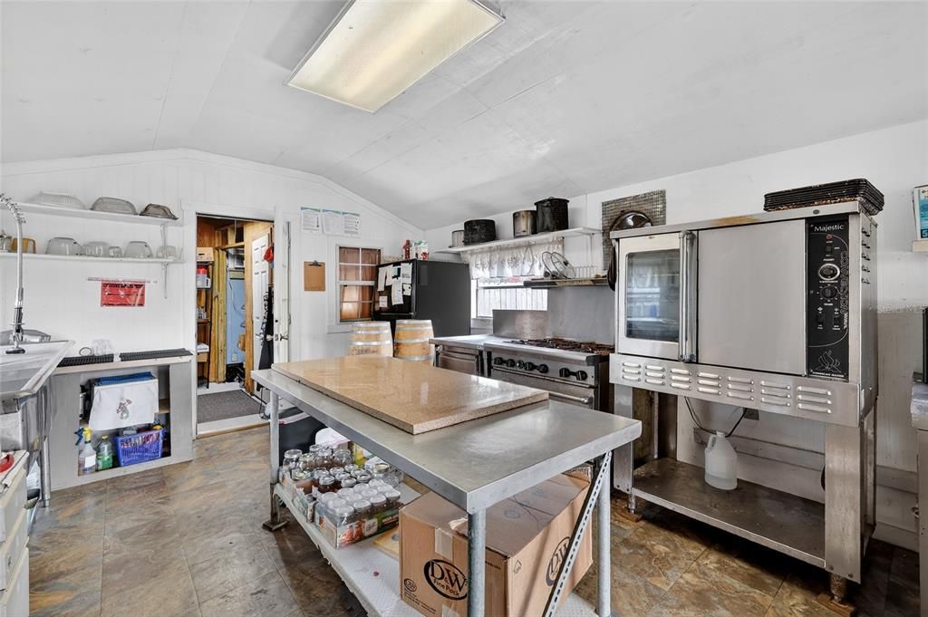 待售: $3,200,000 (0 贝兹, 0 浴室, 1725 平方英尺)